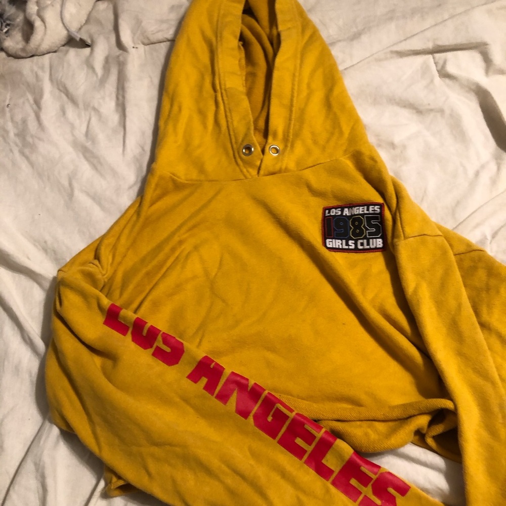 A forever 21 cropped hoddie in good condition
